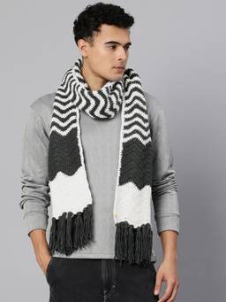 Magic Needles - Handmade Crochet Zig Zag Scarf Grey