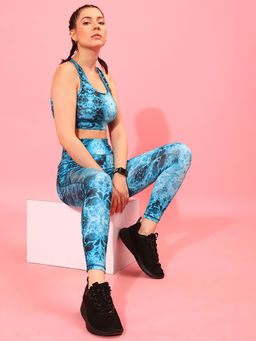 Clovia - Snug Fit High Rise Printed Active Tights in Blue