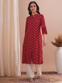 Red color option, Sold out, Currently selected