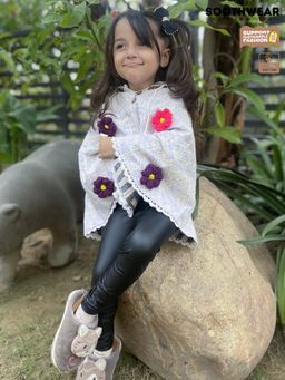 HALEMONS - Lavender Spring Flower Embroidered Picnic Poncho Top
