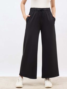 Styli - Women Black Wide Leg Solid Trackpant