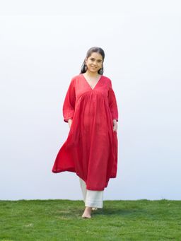 Vaaya - Red Mul Embellished Kurta