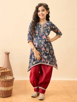 StyloBug - Girls Floral Printed Kurta With Salwar Blue