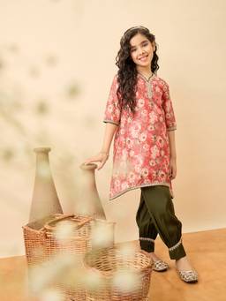 StyloBug - Girls Floral Printed Kurta With Salwar Red