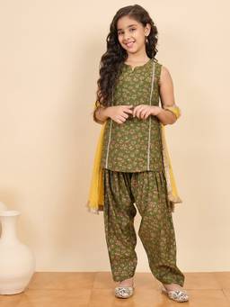 StyloBug - Girls All over Print Green Kurta with Salwar & Dupatta