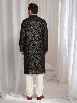 Aham-Vayam - Geometric Thread Embroidered Kurta