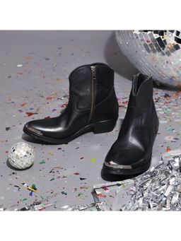 Saint G - Solid Black Leather Zipper Ankle Boots