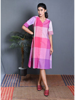 EARTHWEAR - Pink Checks Hand Woven Kurta with Kantha Hand Embroidery Detailing