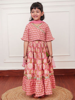 Campana - Girls Pink Heera Floral Block & Jaal Print Top Lehenga with Dupatta (Set of 3)