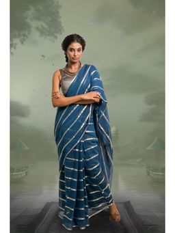 Huts and Looms - Women Blue Stripes Cotton Saree Without Blouse