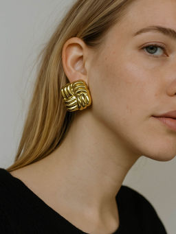 Digital Dress Room - Square Knot Design Western Earrings