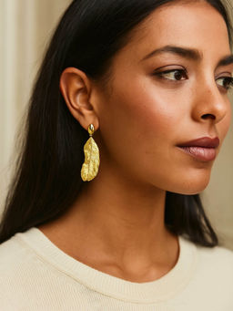 Digital Dress Room - Gold Plated Leaf Design Western Earrings