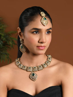 I Jewels - Gold-Plated Green Stone Studded Jewellery Set