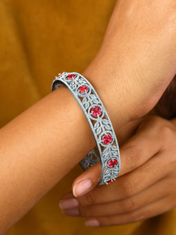 Estele - Classic Gehena Silver Plated Red Cz Bangle