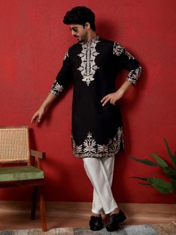 KRAFT INDIA LUXE - Cotton Silk Embroidered Black Kurta with Pant