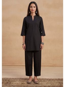 House of Chikankari - HOC Women Black Handloom Cotton Kurta and Pant Set