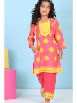 Biba - Girls Pink Cotton Printed Straight Kurta With Pant