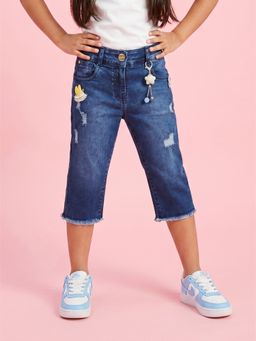 TINY GIRL - Mid Rise Distressed Denim Capri