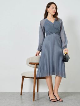 Styli - Women Grey Solid V-Neck Long Sleeves Synthetic Casual A-Line Midi Dress