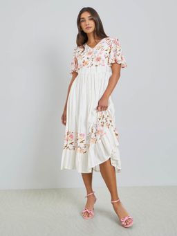 Styli - Women Cream Floral Printed V-Neck Short Sleeves Cotton Casual A-Line Midi Dress