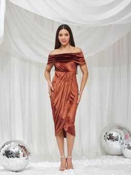 Miss Chase - Women's Rust Velvet Off-Shoulder Draped Midi Dress