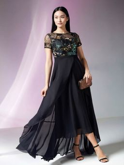 Miss Chase - Women's Black Round Neck Short Sleeve Gown