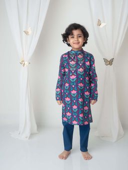 Mi Dulce An'ya - Navy Blue Floral Printed Kurta with Pyjama