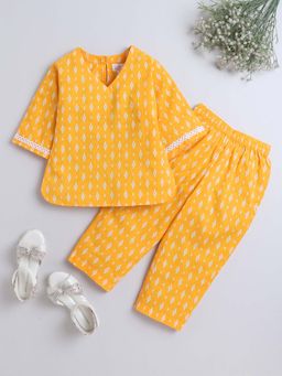 The Magic Wand - Yellow Geometric Printed Top and Pant