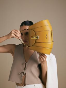 Hoche Paris - Brioche Mini Top Handle Leather Handbag - Tan