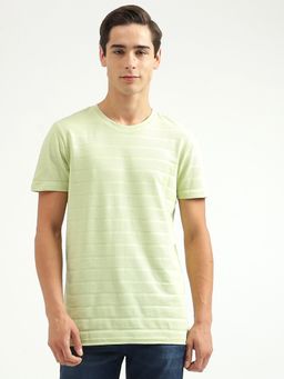 United Colors of Benetton - Green Textured Round Neck Regular Fit T Shirt