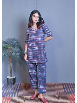 EARTHWEAR - Blue Ajrakh Block Print with Kantha Embroidery Detailing Co-Ord (Set of 2)