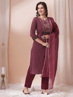 Kami Kubi - Women Maroon Embroidered Kurta with Pant and Dupatta (Set of 3)
