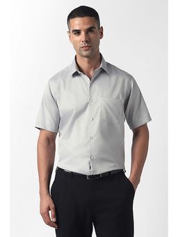 Van Heusen - Men Grey Solid Half Sleeves Formal Shirt