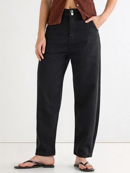 Bewakoof - Women's Black Baggy Tapered Fit Jeans