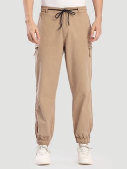 Bene Kleed - Men Beige Cotton Solid Relaxed Fit Cargo