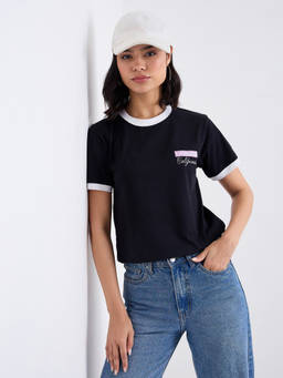 Styli - Women Black Typography Print Regular Fit T-Shirt