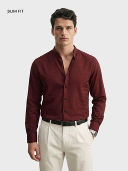 The Indian Garage Co - Mens Maroon Slim Fit Textured Mandarin Collar Full Sleeves Shirt