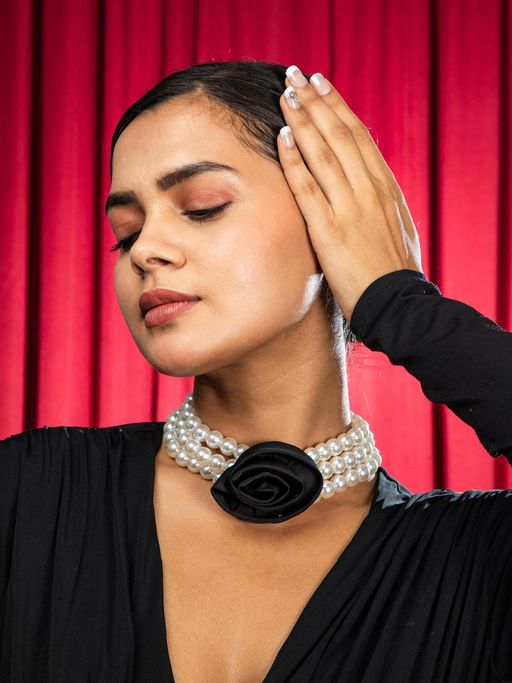 Niscka Black Rose Elegance Triple Pearl Necklace