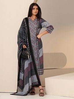 Libas - Grey Ajrakh Printed Straight Kurta With Printed Pant & Printed Dupatta
