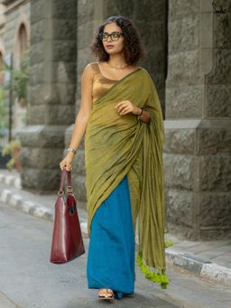 Suta - Green & Blue Mul Cotton Saree With Contrasting Green Tassels