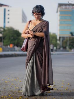 Suta - Grey & Brown Mul Cotton Saree With Contrasting Brown Tassels