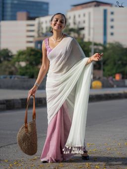 Suta - Mauve & Off White Mul Cotton Saree With Contrasting White Tassels