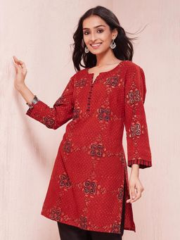 Fabindia - Maroon Cotton Floral Slim Fit Short Kurta