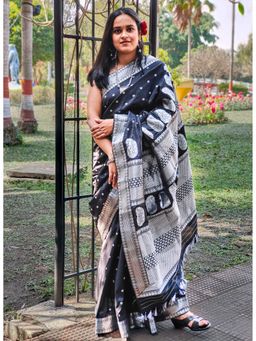 APAAPI THREADS OF GLORY - Black Silk Saree with Unstitched Blouse by Apaapi