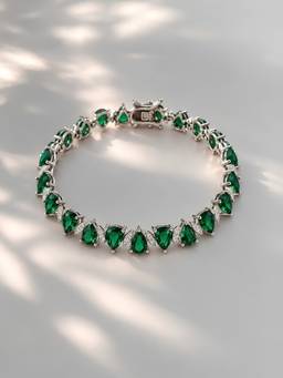 Axora Life - Women 925 Sterling Silver Green Triangle-Cut Zircon Bracelet