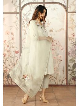 Kaveri - Pink Linen Mandarin Neck Zari Kurta