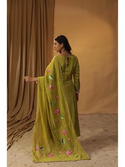 Arpita Sulakshana - Herbal Garden Embroidered Kurta And Pant With Dupatta Set