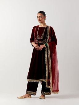 Priya Chaudhary - Red Silk Velvet Kurta With Pant