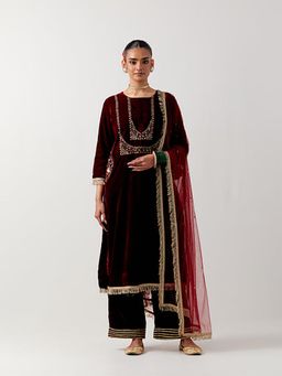 Priya Chaudhary - Red Silk Velvet Kurta With Pant And Net Dupatta