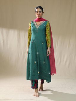 Arpita Sulakshana - Emerald Green A Line Kurta And Pant With Dupatta